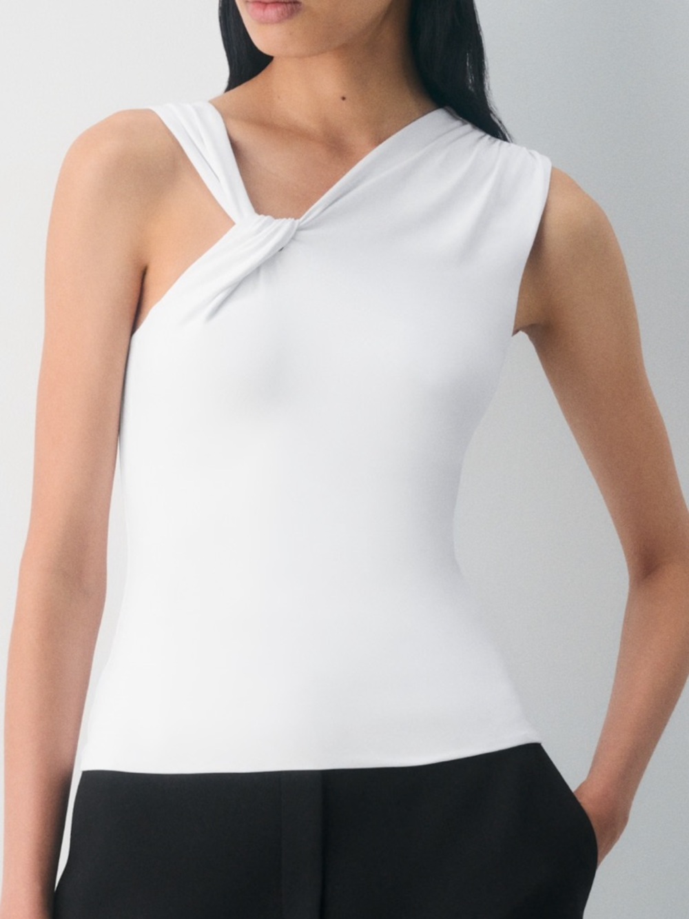 BNWT Aritzia Original Contour Enchant Top - white XS